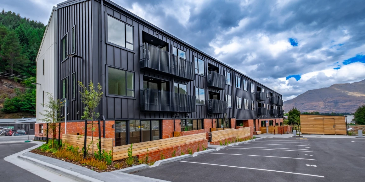 Extenal view of Takiwai across the carpark. 